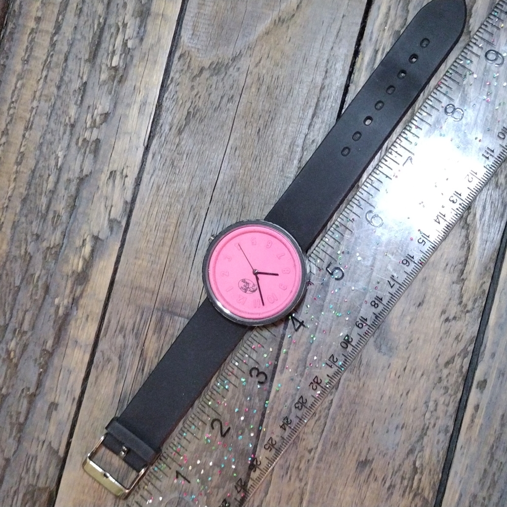 Bass Pro Shop Women's Black & Pink Silicone Watch - Picture 2 of 6